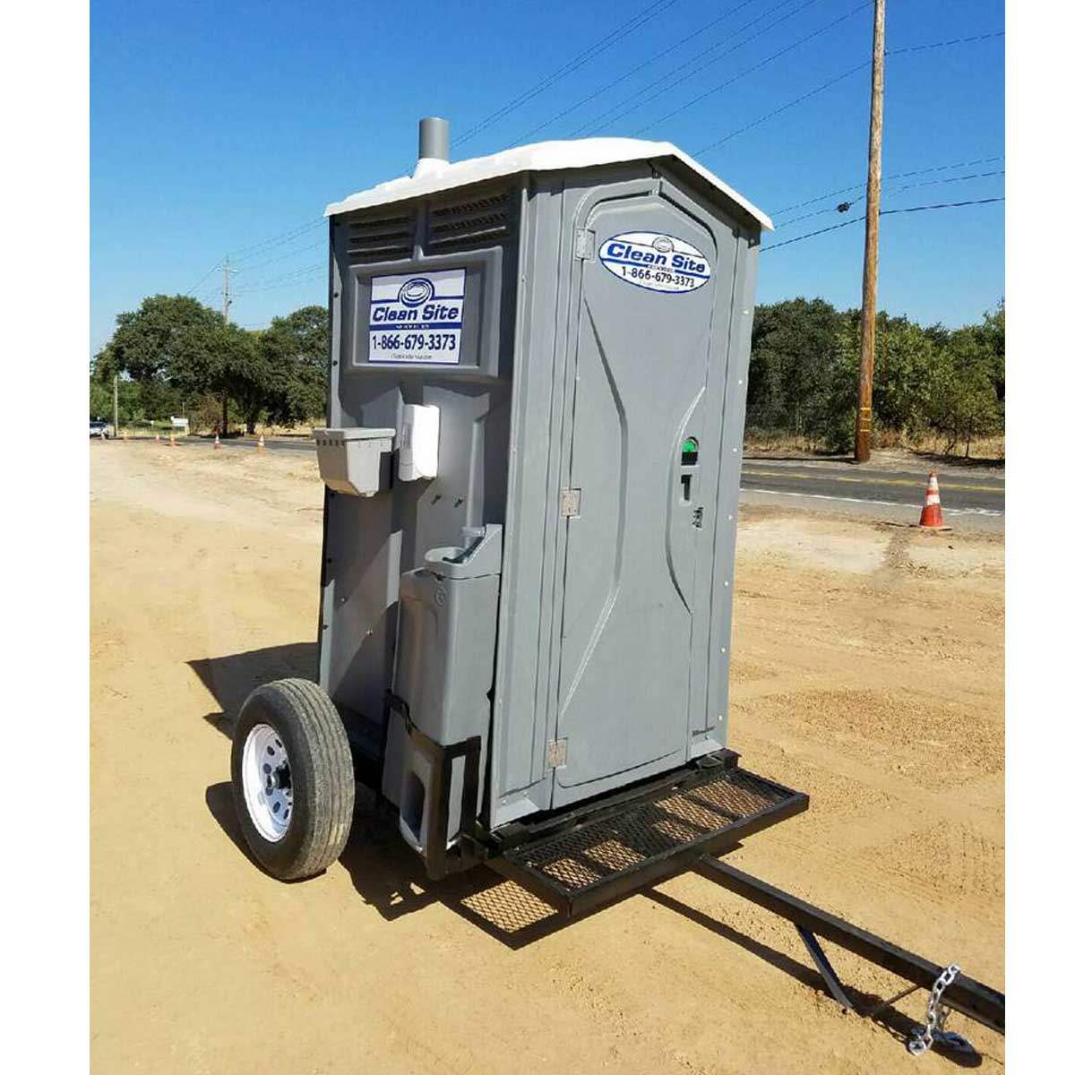 trailer-mounted-toilet-with-handwash